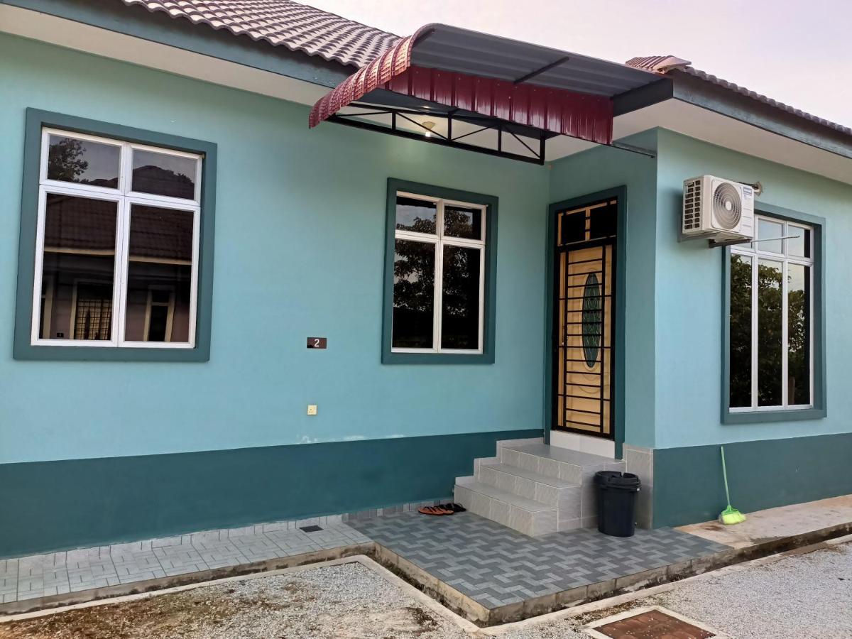 Ummi'S Homestay Besut Kampung Kuala Besut Exterior photo